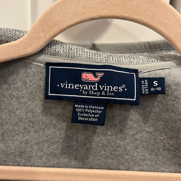 Vineyard Vines NWOT boys gray knit/fleece vest size Small, Perfect condition. - Picture 5 of 8